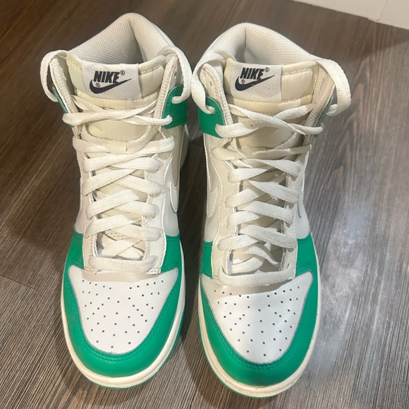 Nike White and Green High-Top Sneakers - Picture 4 of 8
